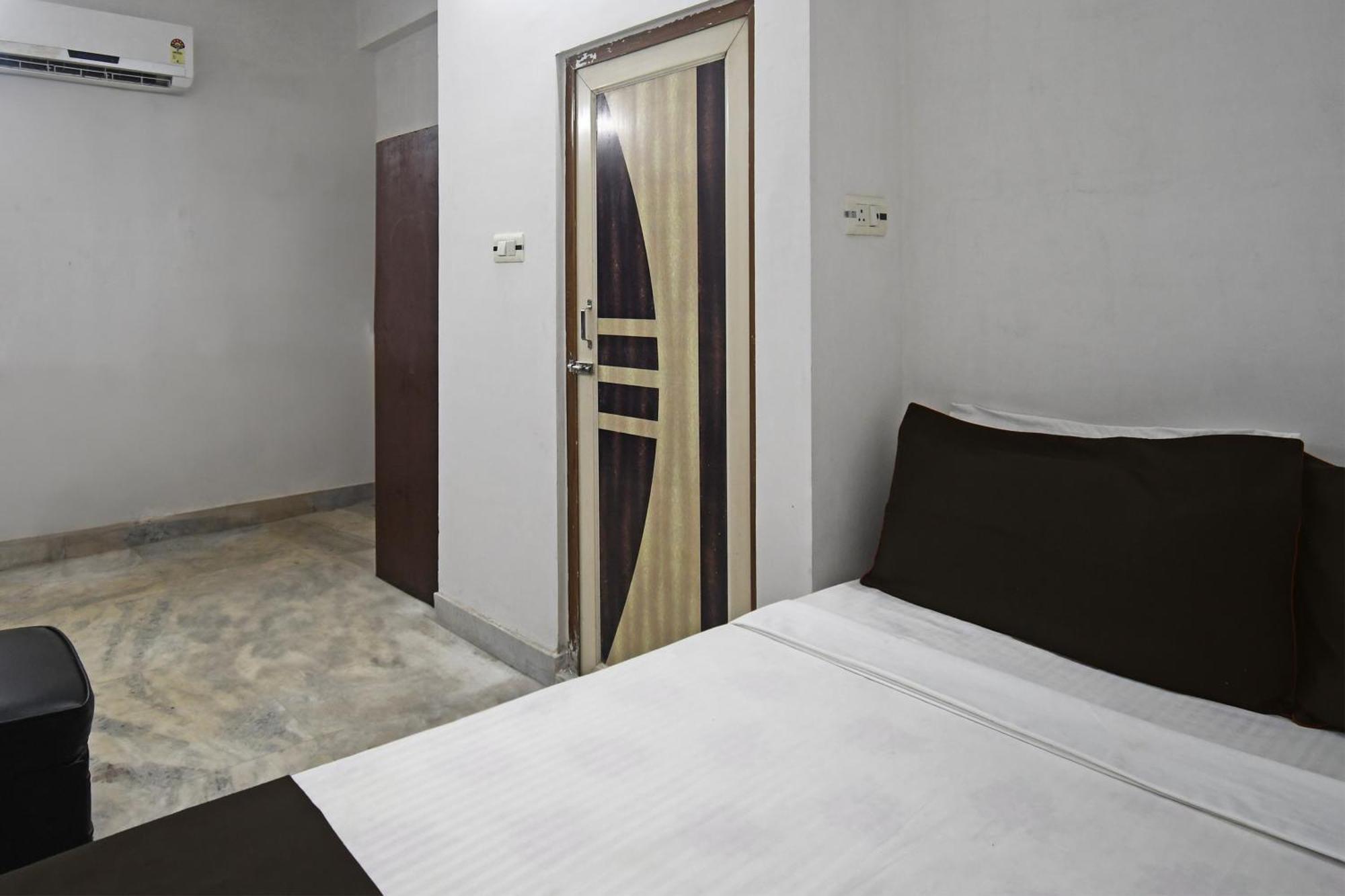 Oyo Hotel Chinar Park Kolkata Exterior photo